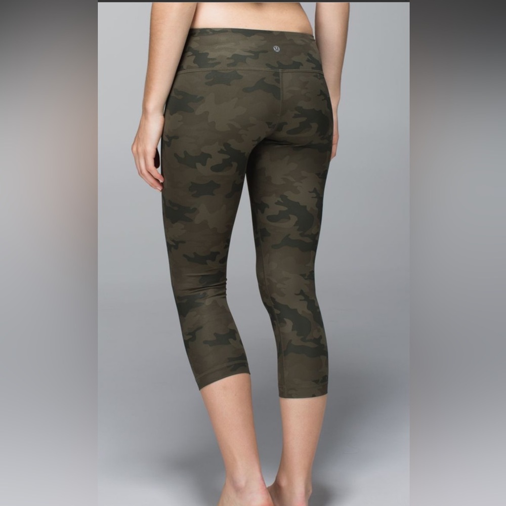Savasana Camo fatigue green lululemon crops
